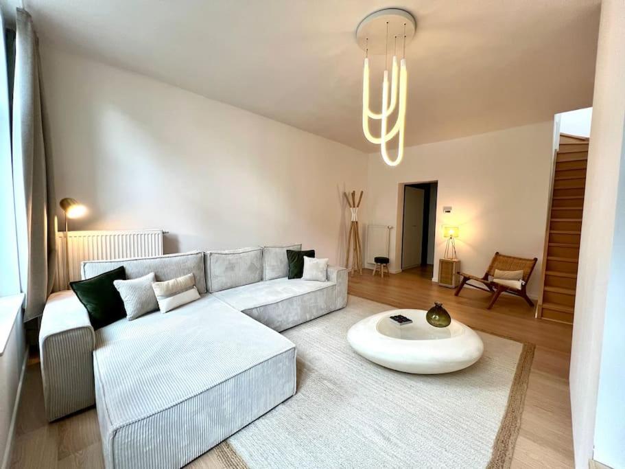 Duplex Chic Et Spacieux - Hypercentre リエージュ エクステリア 写真